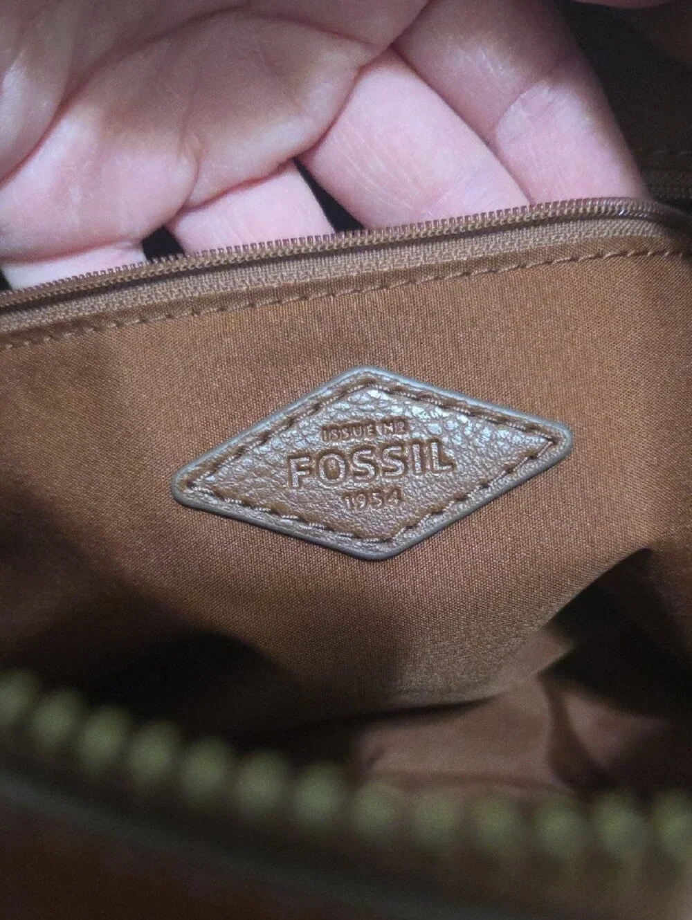 Fossil leather sydney